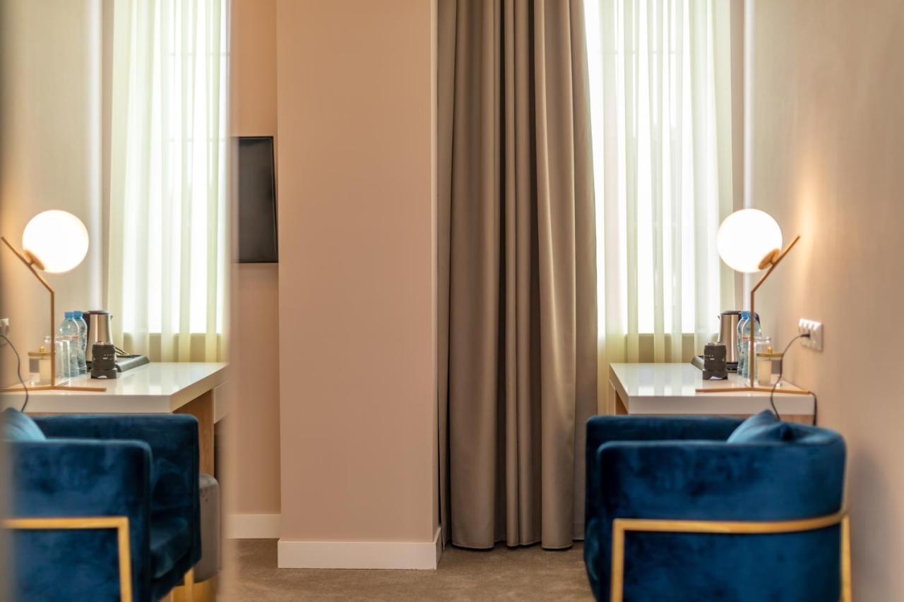 Newport Hotel Кутаиси Екстериор снимка