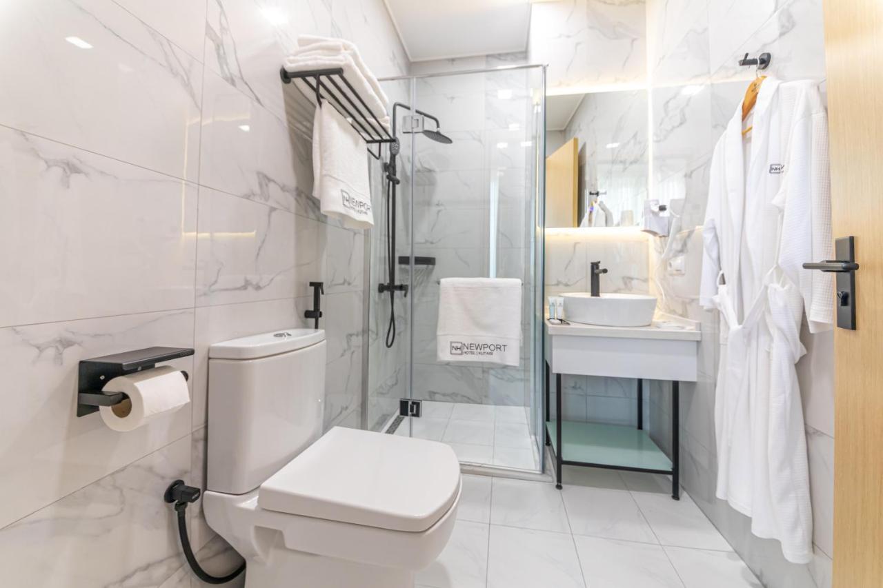 Newport Hotel Кутаиси Екстериор снимка