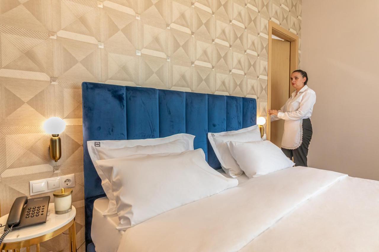 Newport Hotel Кутаиси Екстериор снимка