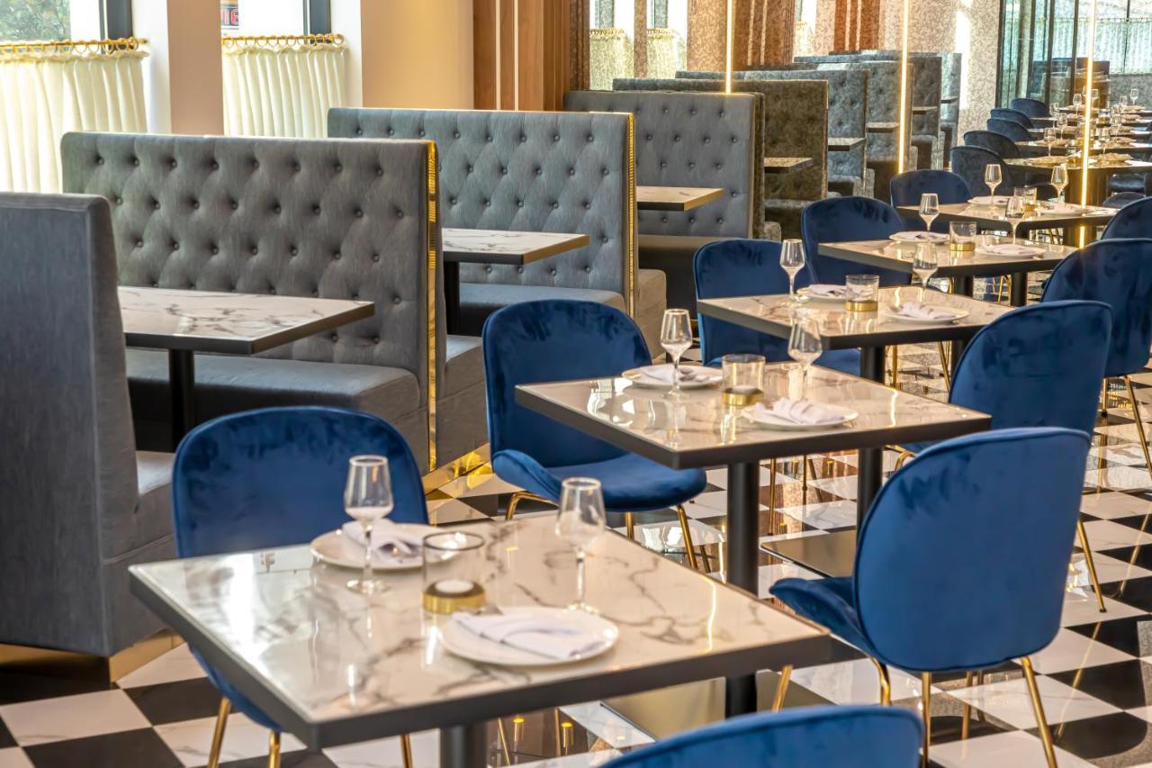 Newport Hotel Кутаиси Екстериор снимка