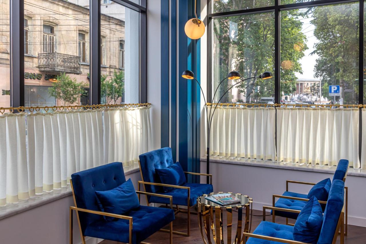 Newport Hotel Кутаиси Екстериор снимка