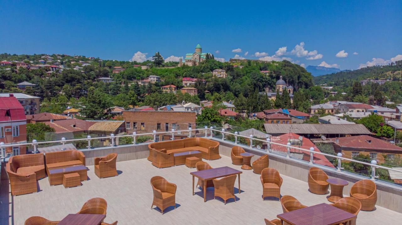 Newport Hotel Кутаиси Екстериор снимка