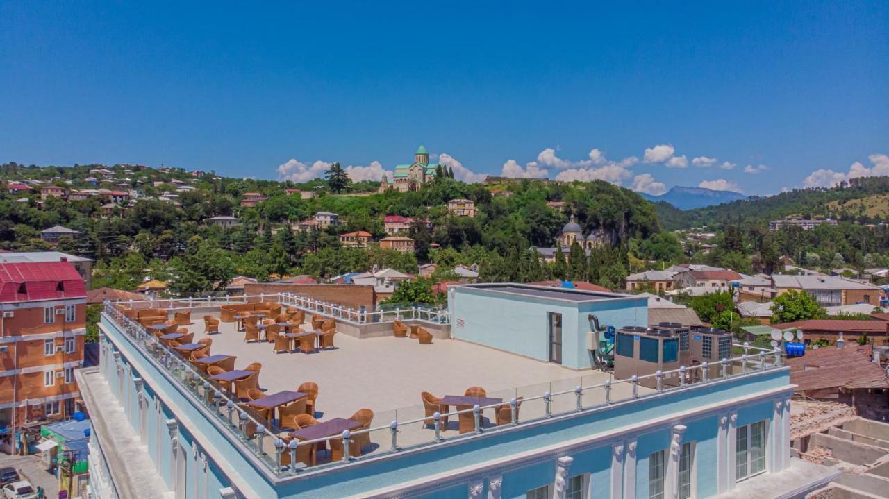 Newport Hotel Кутаиси Екстериор снимка