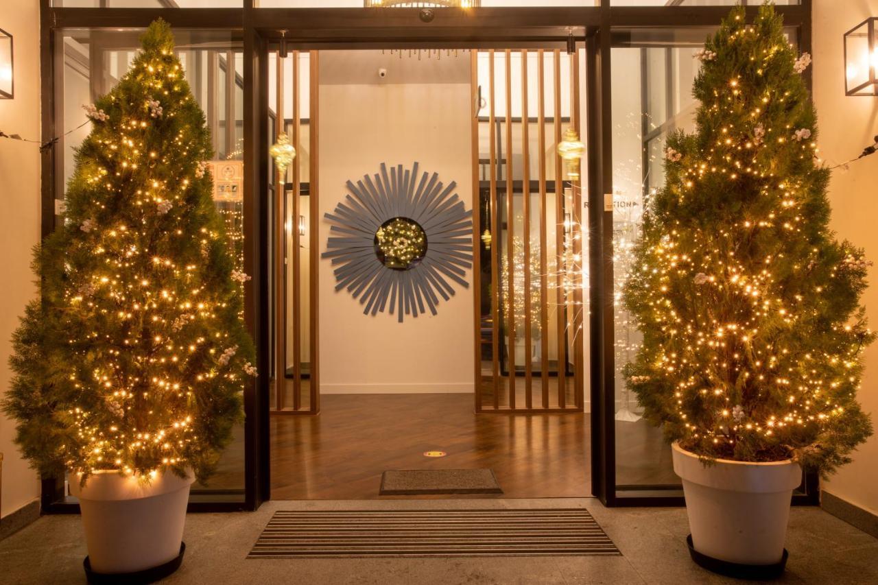 Newport Hotel Кутаиси Екстериор снимка