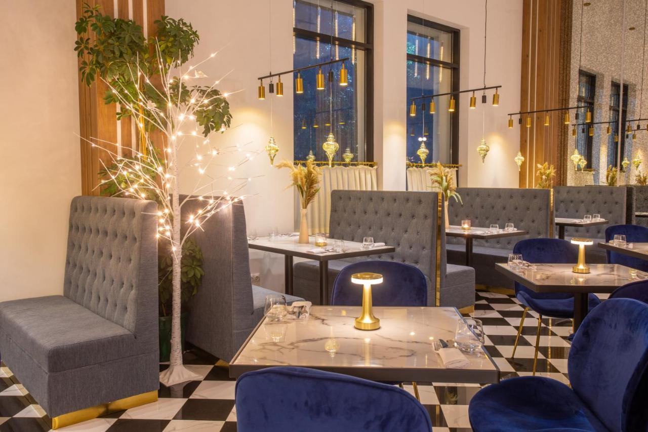 Newport Hotel Кутаиси Екстериор снимка